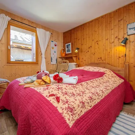 Le Grand-lemps Sleeps 6 아파트