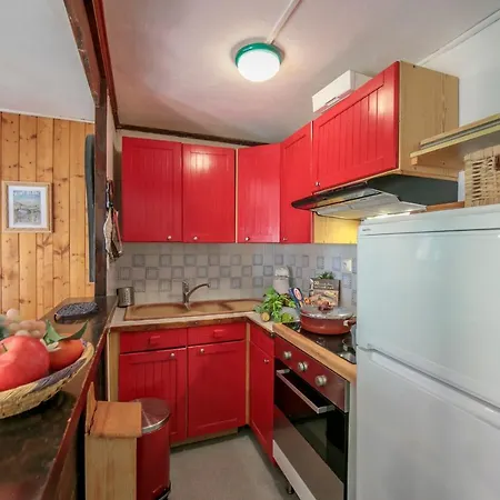 Le Grand-lemps Sleeps 6